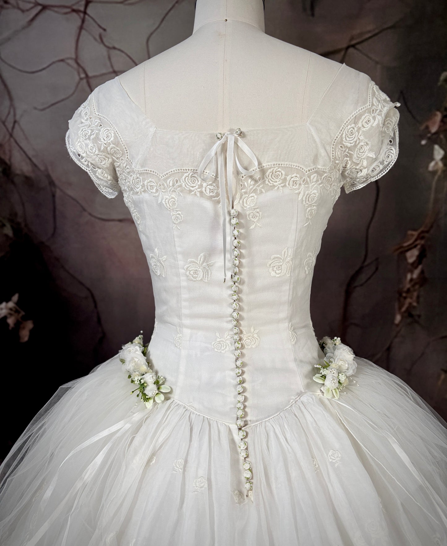 1950s Rose Embroidered Wedding Dress, w/Silk Buttons & Sweeping Train