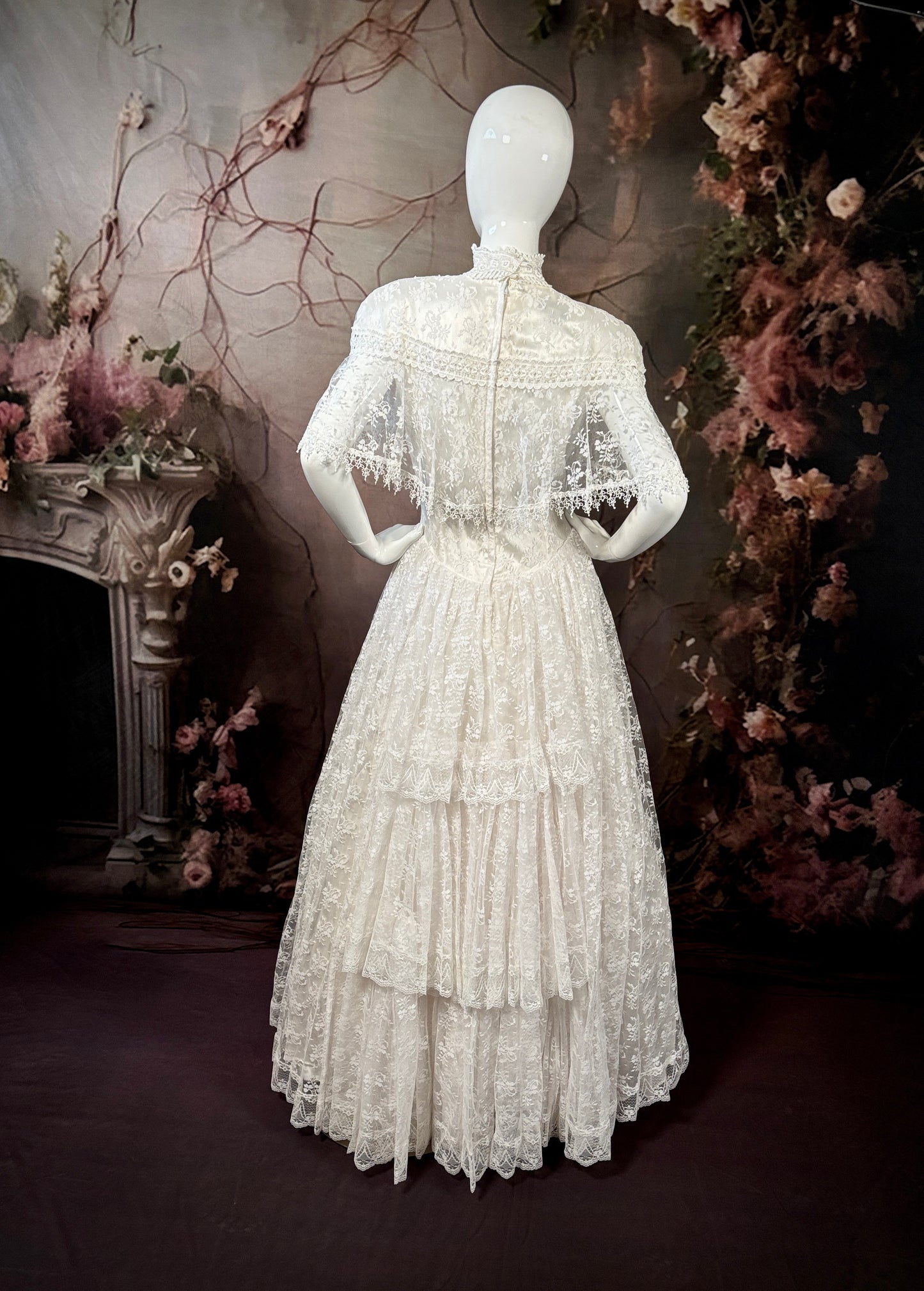 1980s Chantilly Lace Wedding Dress w/Tiered Skirt