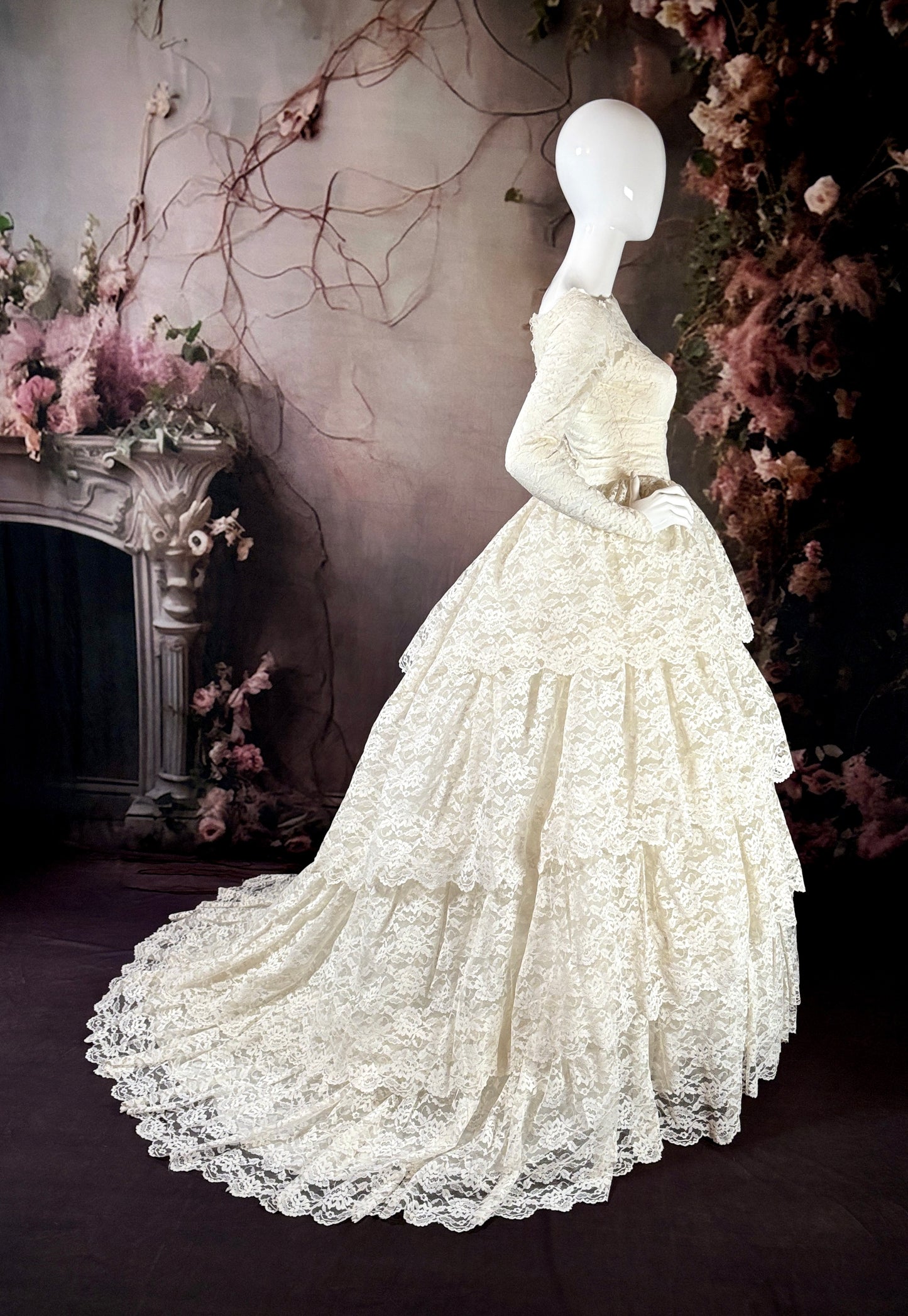 1950s Chantilly Lace Cupcake Tiered Wedding Dress & Sweeping Train