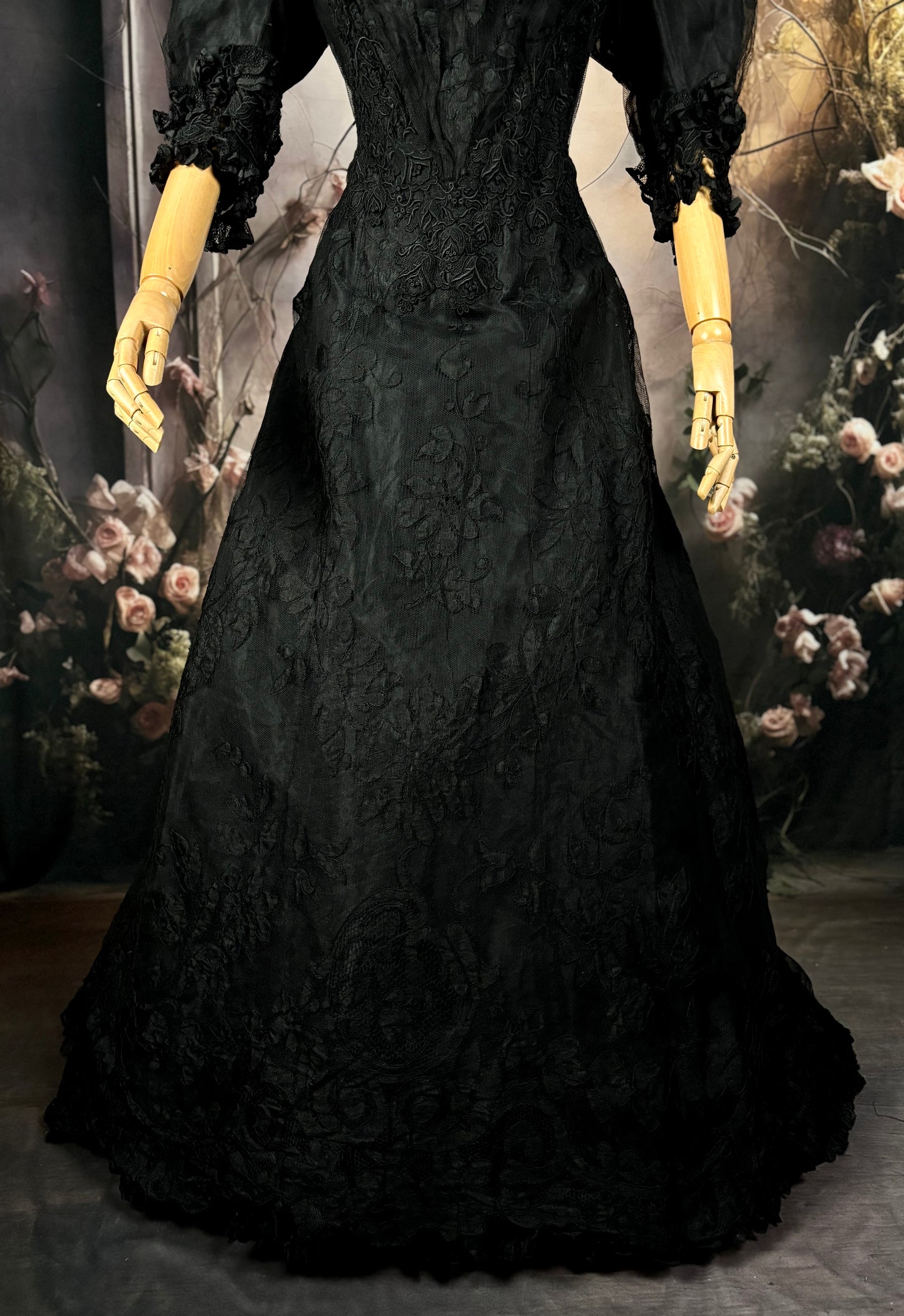 1800s Victorian Black Mourning Gown, Silk & Lace Vintage Dress Sz M/L “Museum Pc