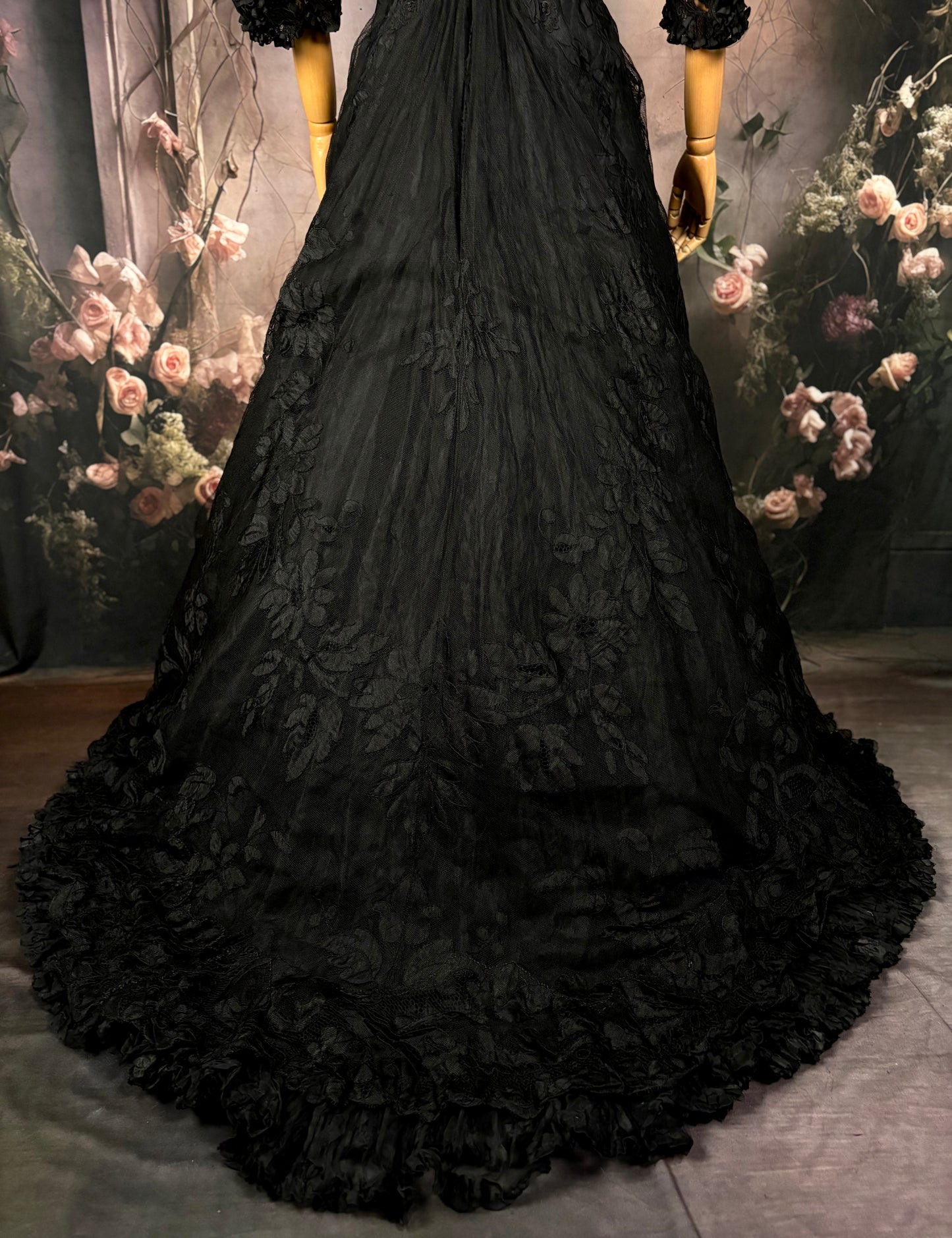1800s Victorian Black Mourning Gown, Silk & Lace Vintage Dress Sz M/L “Museum Pc