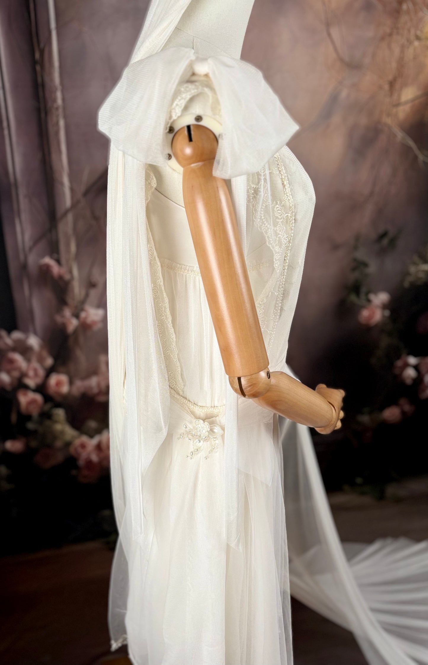 1920's Haute Couture Silk Tulle & Beaded Wedding Dress w/Juliet Veil