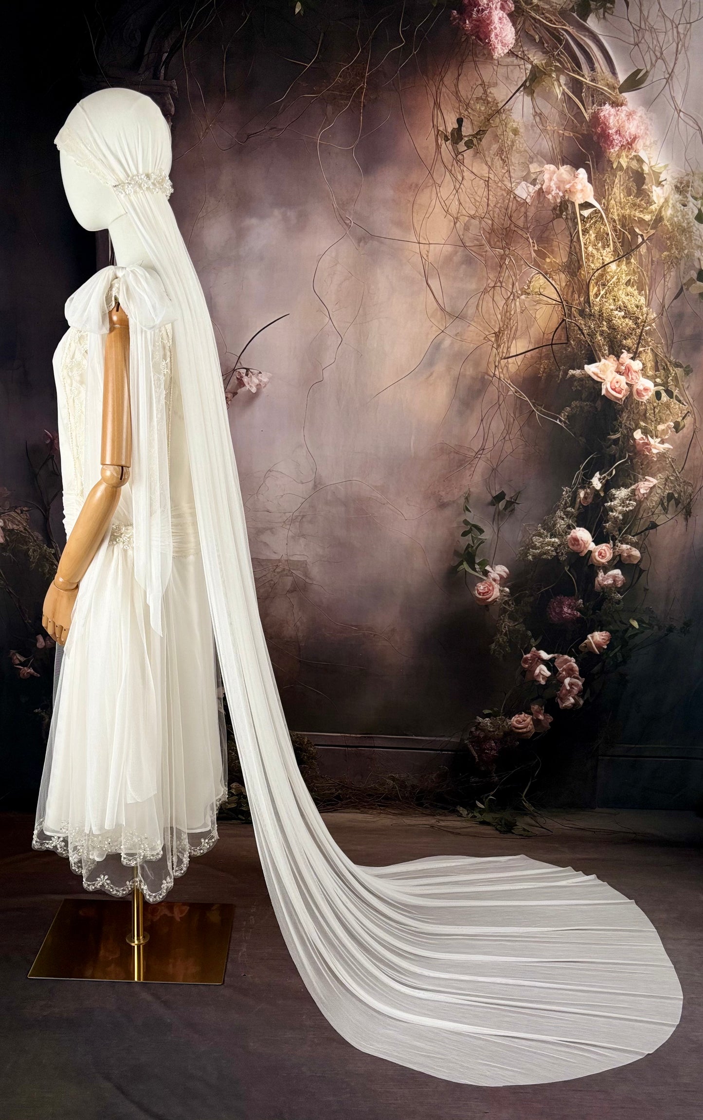 1920's Haute Couture Silk Tulle & Beaded Wedding Dress w/Juliet Veil
