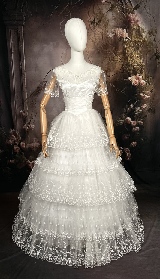 1950's Cupcake Tulle & Lace Wedding Dress