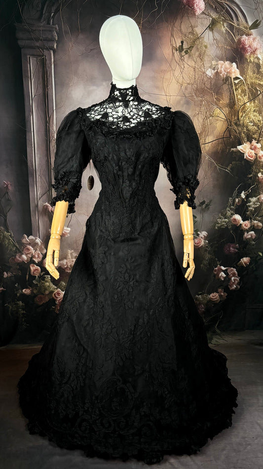 1800s Victorian Black Mourning Gown, Silk & Lace Vintage Dress Sz M/L “Museum Pc